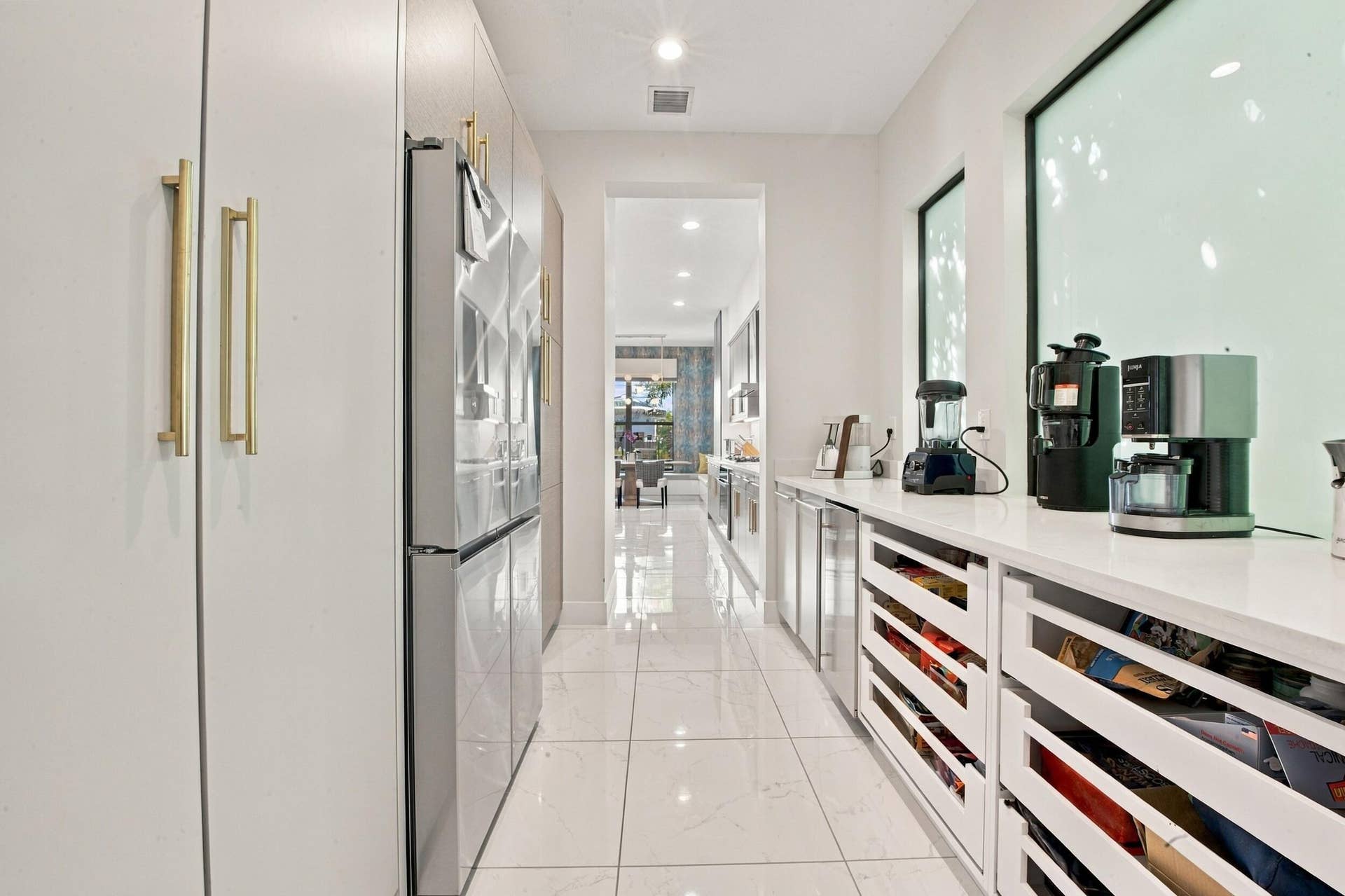 17386 Sea Blossom Way, Boca Raton, FL 33496 butlers pantry