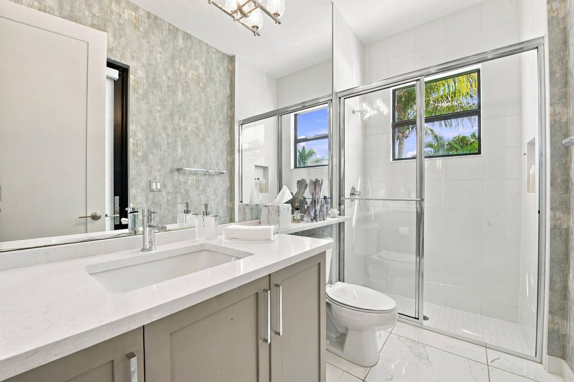 17386 Sea Blossom Way, Boca Raton, FL 33496 cabana bathroom