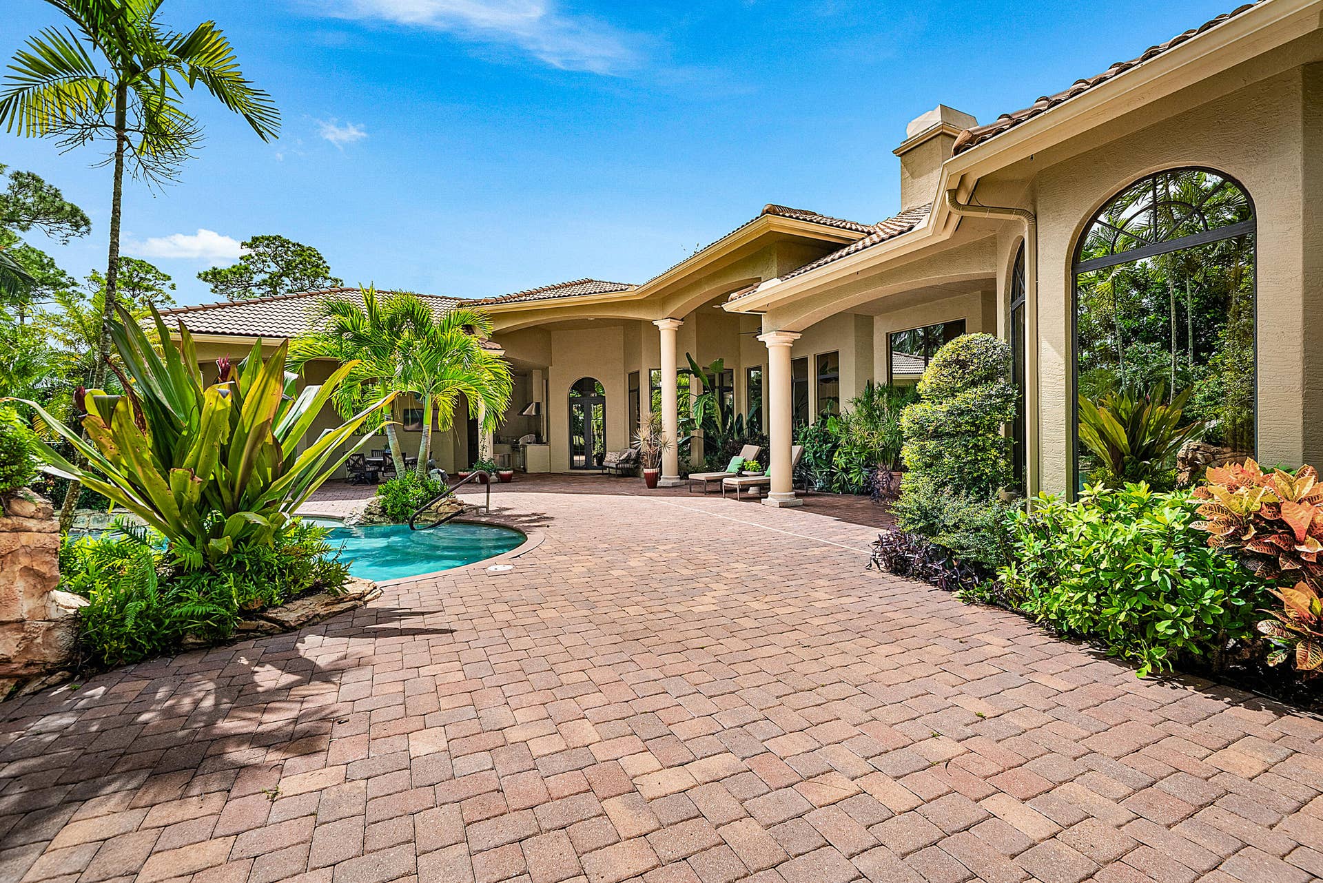 7730 Woodsmuir Drive, West Palm Beach, FL 33412 Ample Outdoor Space for Entertaining