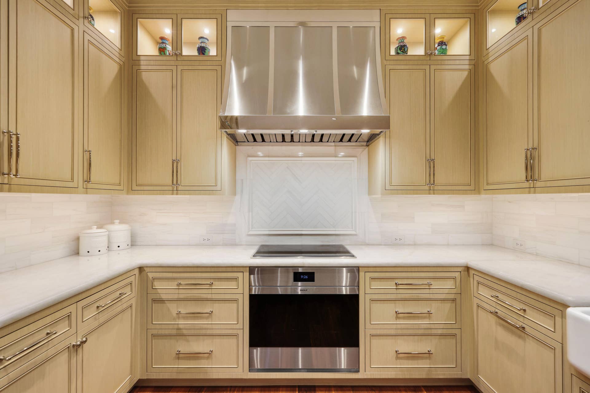 11 - Kitchen