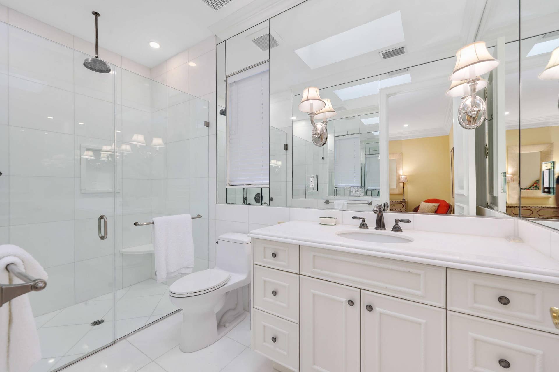 31 - Guest Bathroom 3