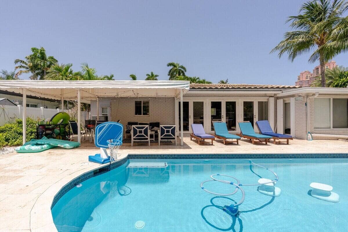 3036 NE 19TH Street, Fort Lauderdale, FL 33305 08