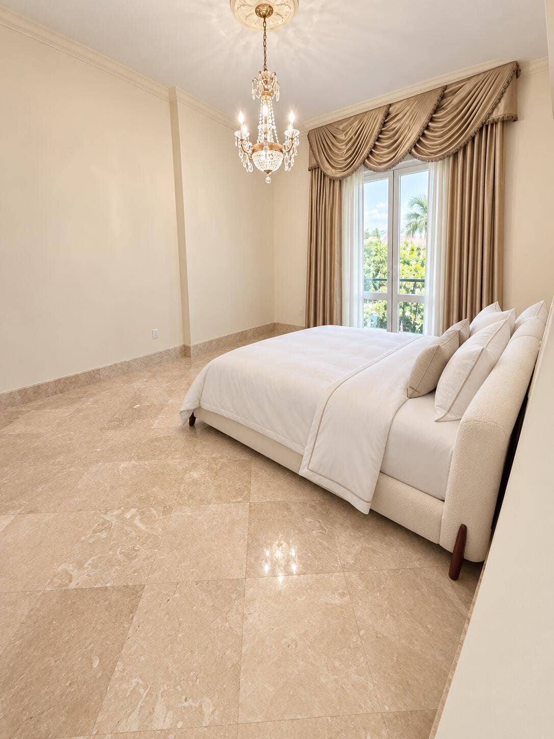 801 S OLIVE Avenue, #1027, West Palm Beach, FL 33401 Spacious Primary Suite