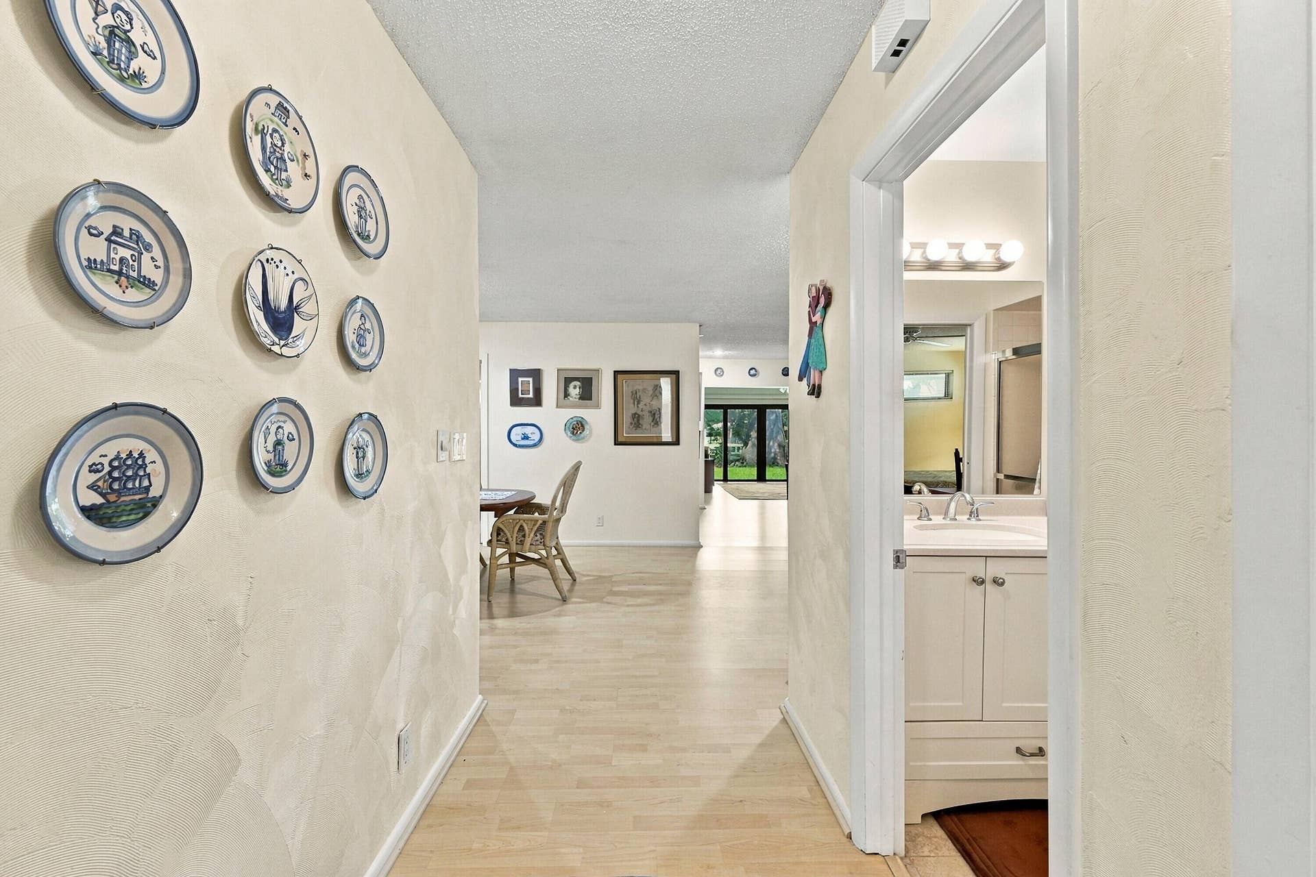 1101 SAINT ANDREWS Road, #4, Hollywood, FL 33021 Hallway