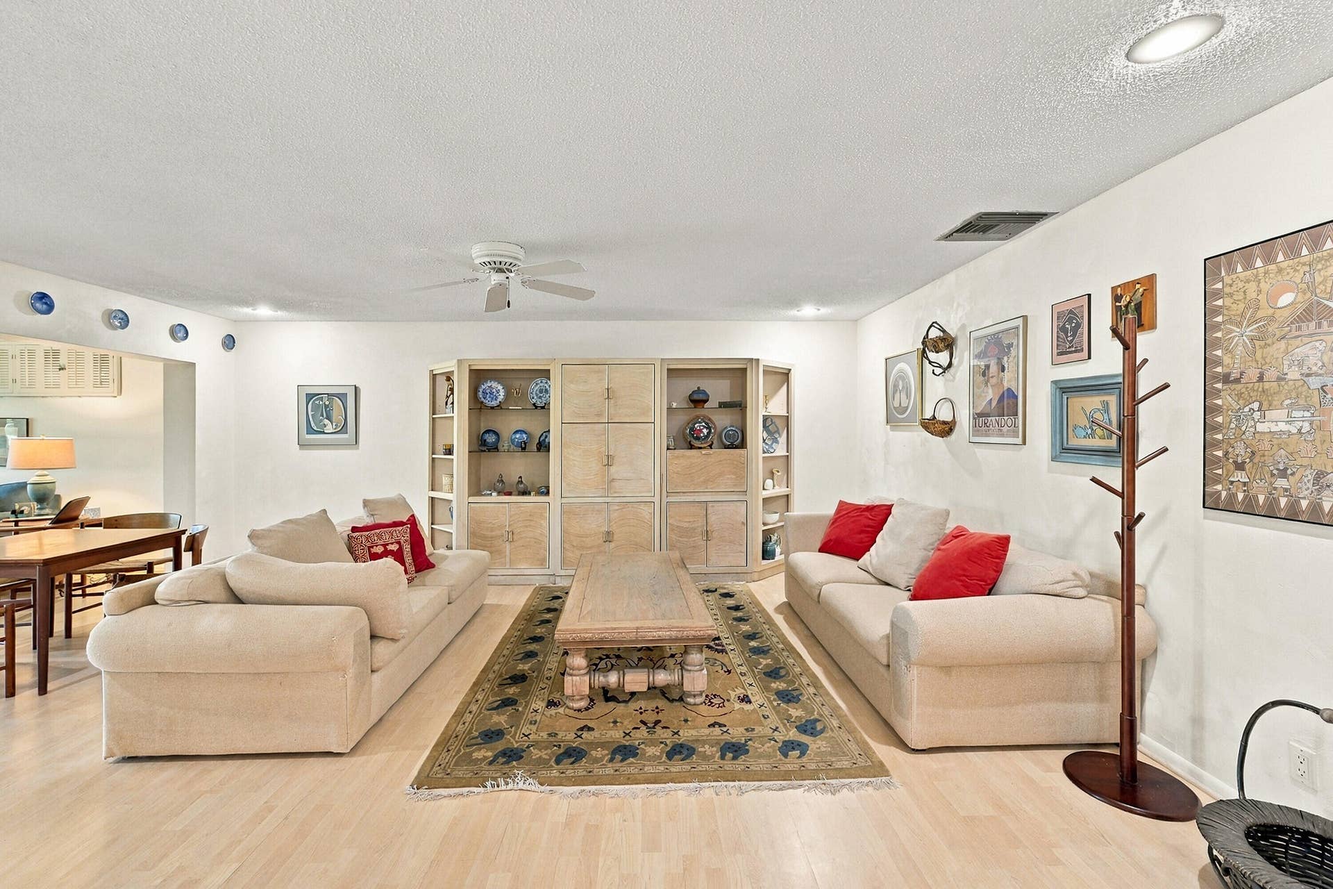 1101 SAINT ANDREWS Road, #4, Hollywood, FL 33021 Main living area