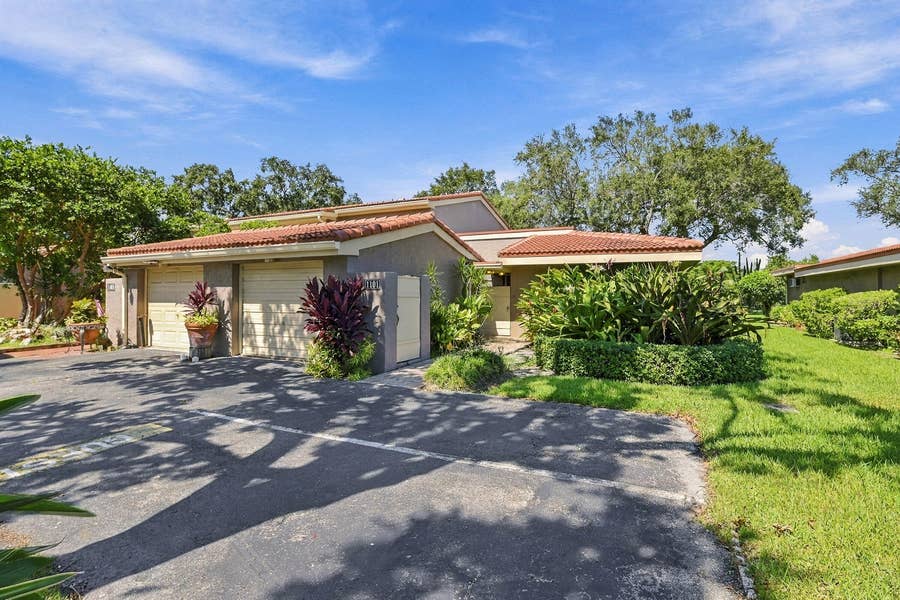 Property photo for 1101 SAINT ANDREWS Road, #4, Hollywood, FL
