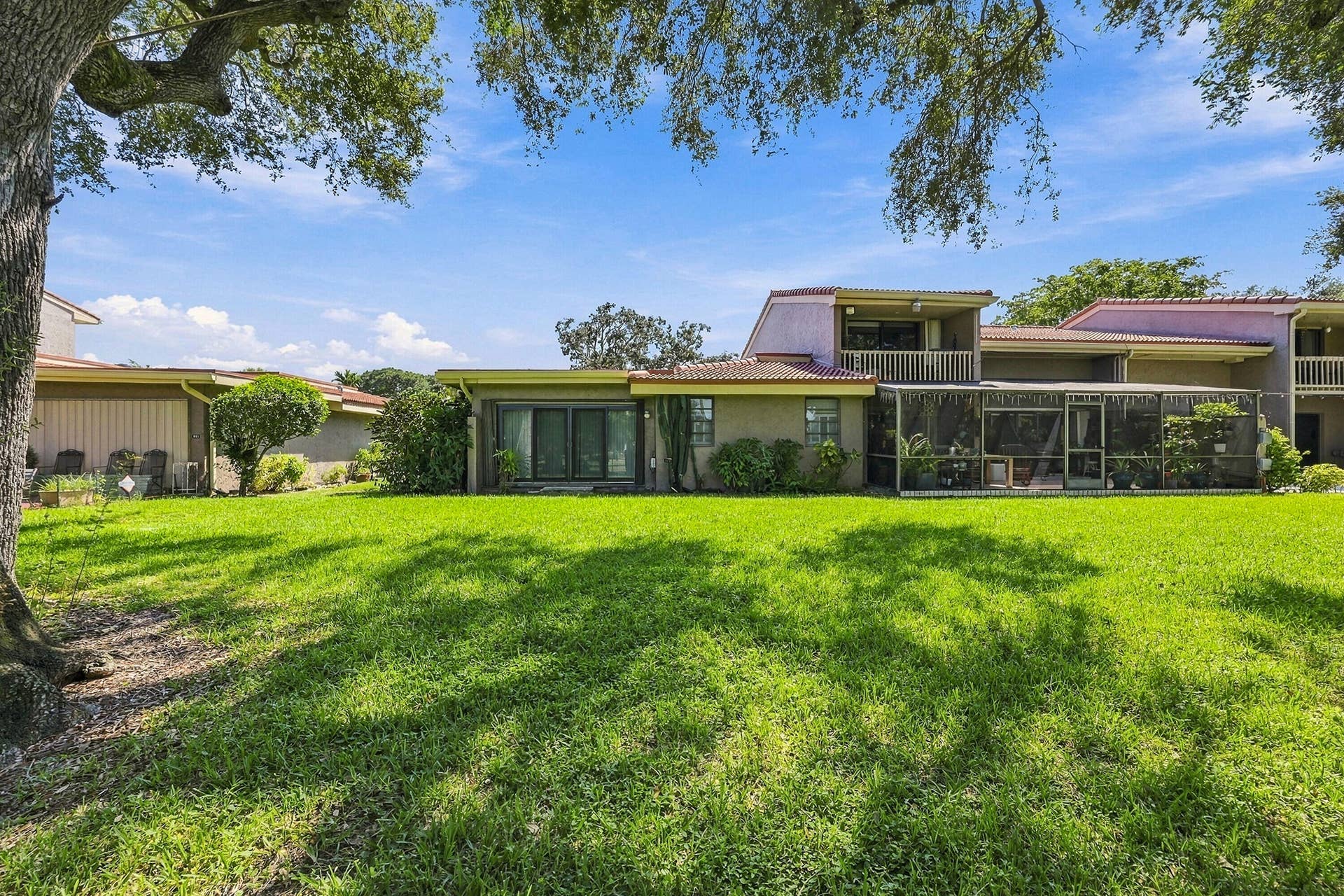 1101 SAINT ANDREWS Road, #4, Hollywood, FL 33021 Back of property