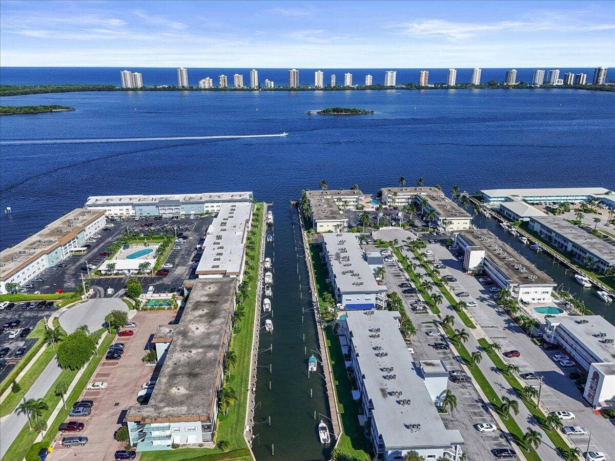 131 Doolen Court, #207, North Palm Beach, North Palm Beach, FL 33408 Aerial