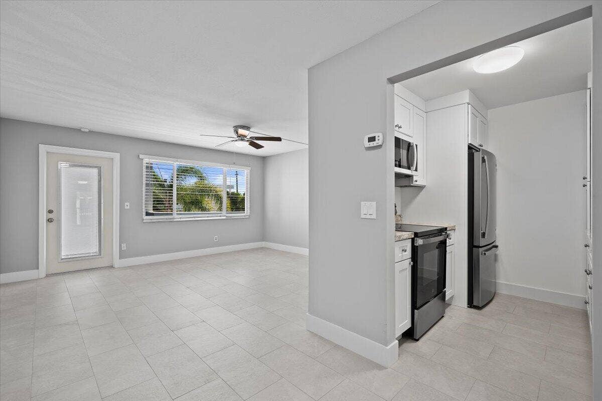 131 Doolen Court, #207, North Palm Beach, North Palm Beach, FL 33408 Living Room/Kitchen