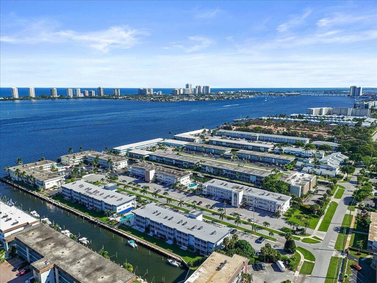 131 Doolen Court, #207, North Palm Beach, North Palm Beach, FL 33408 Aerial