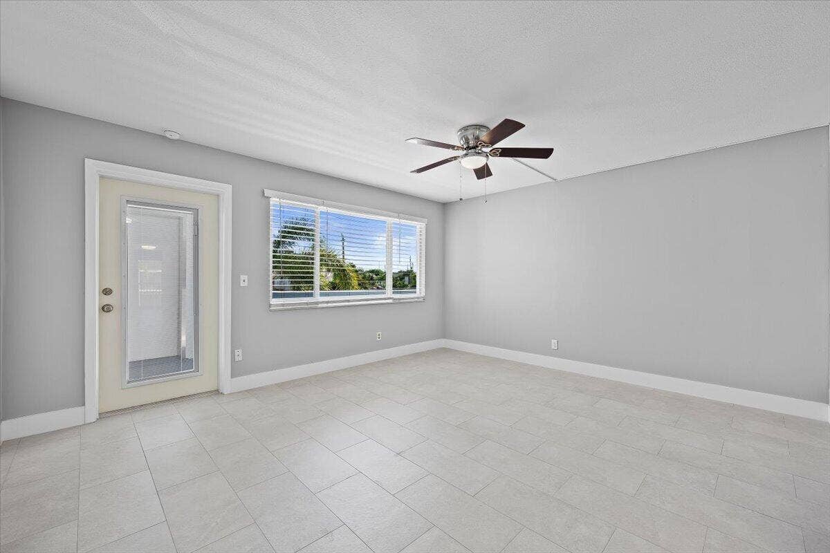 131 Doolen Court, #207, North Palm Beach, North Palm Beach, FL 33408 Living Room