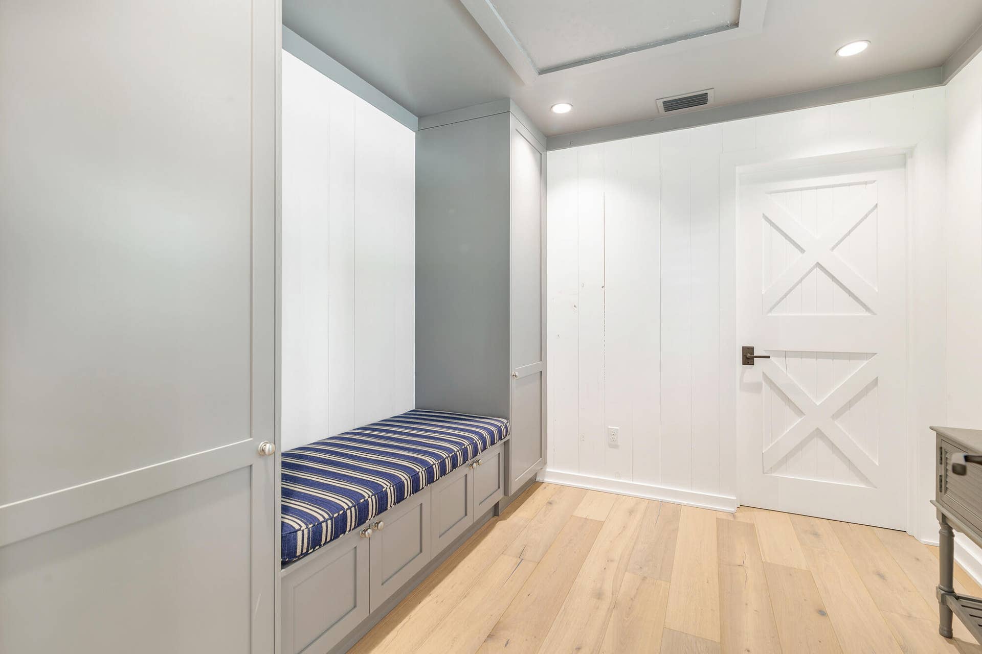 Dressing Room / Closet
