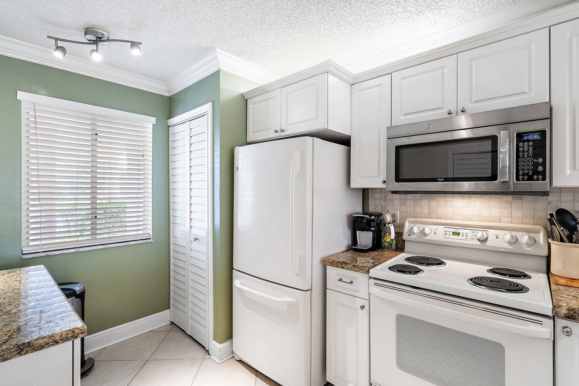 353 S US HIGHWAY 1, #B102, Jupiter, Jupiter, FL 33477 005-353SUSHwy1B102-Jupiter-FL-small