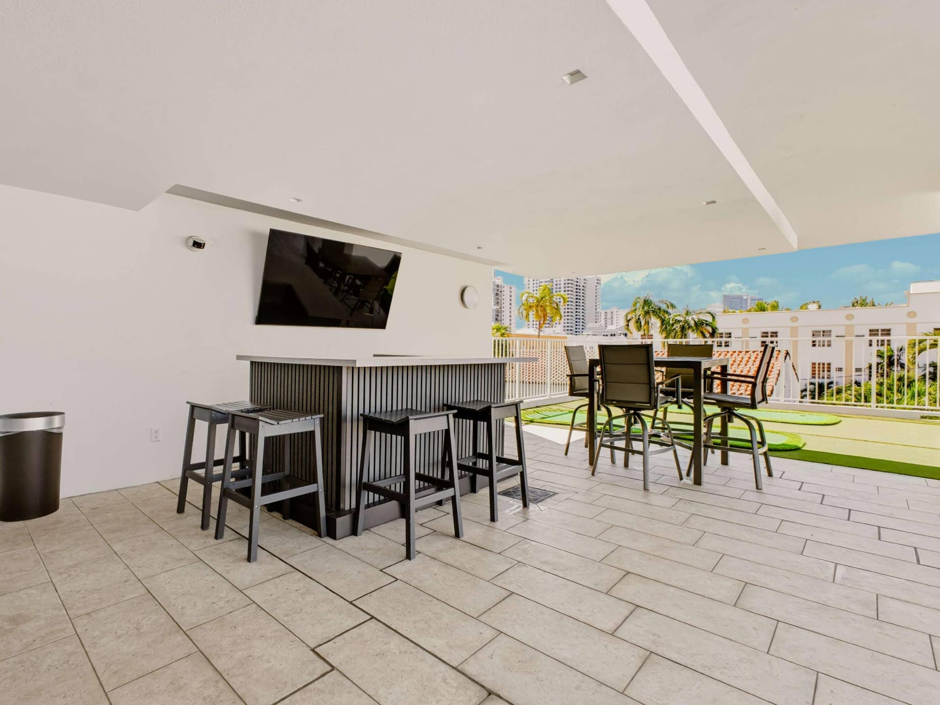 Building Pool Bar