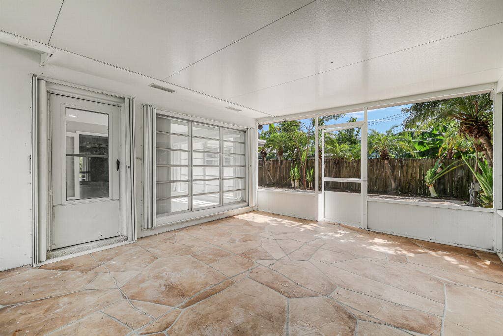 461 SE 3RD Avenue, Pompano Beach, FL 33060 42666_25_image-197581_10.14.2026