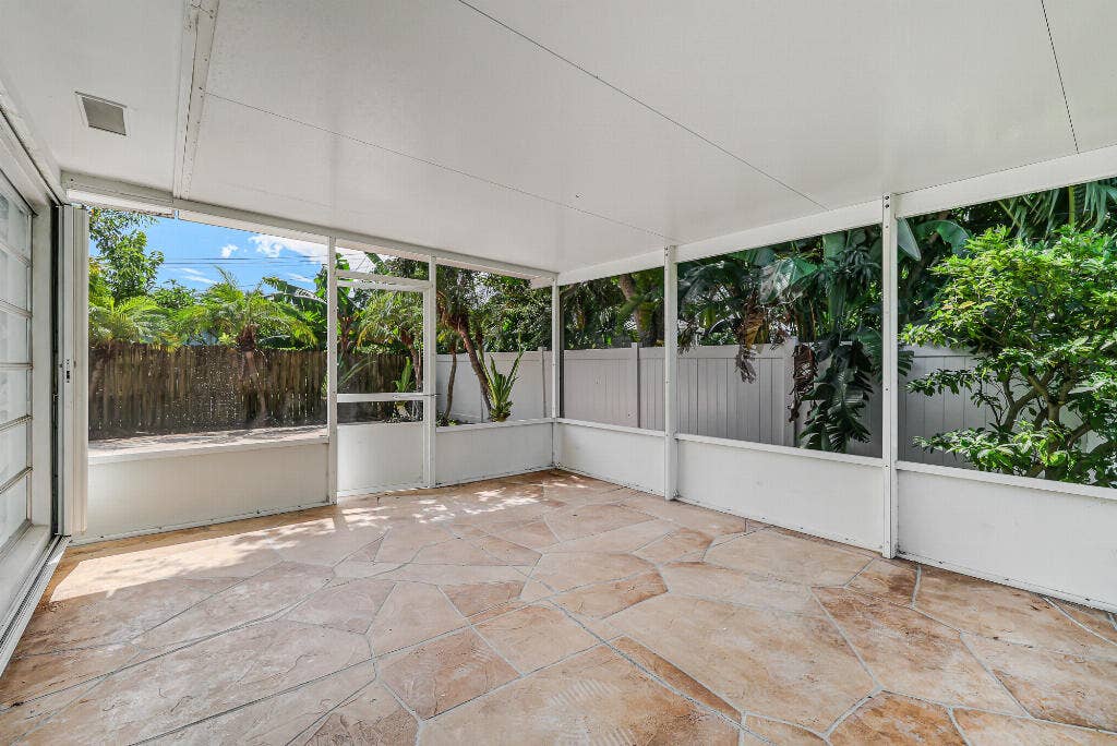 461 SE 3RD Avenue, Pompano Beach, FL 33060 42666_24_image-197580_10.14.2026