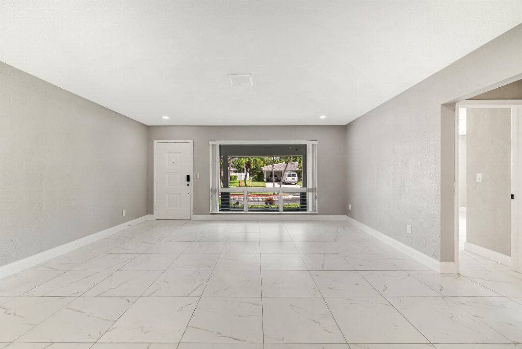 461 SE 3RD Avenue, Pompano Beach, FL 33060 42666_10_image-197565_10.14.2026