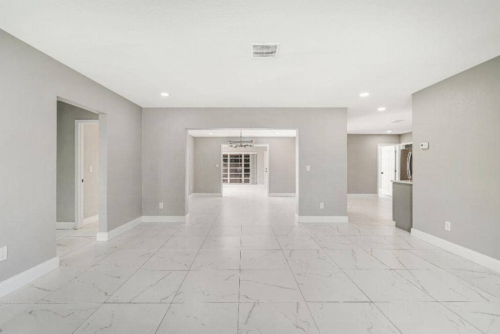 461 SE 3RD Avenue, Pompano Beach, FL 33060 42666_07_image-197562_10.14.2026