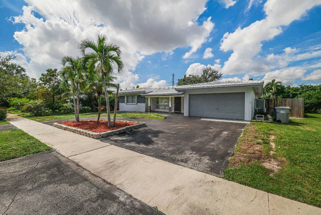 461 SE 3RD Avenue, Pompano Beach, FL 33060 42666_02_image-197557_10.14.2026