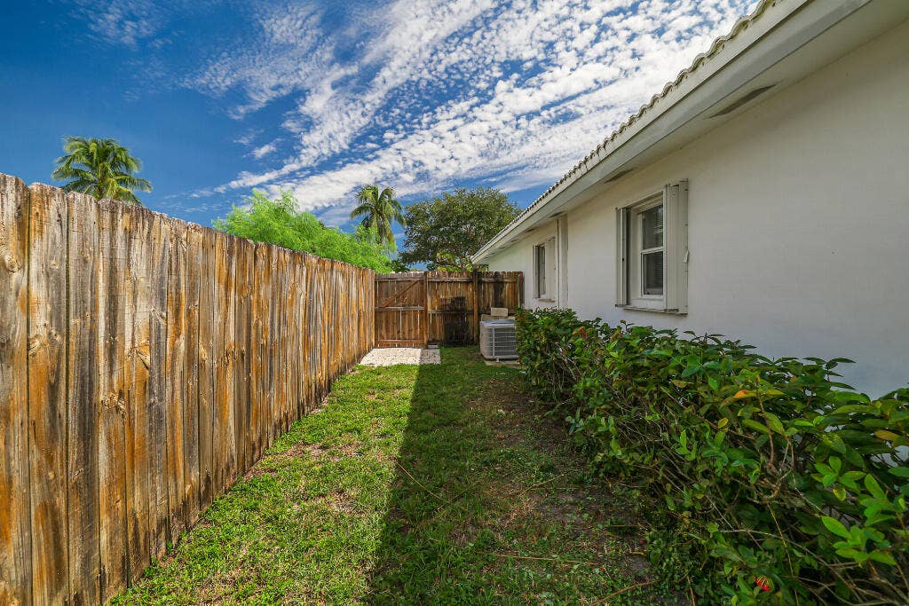 461 SE 3RD Avenue, Pompano Beach, FL 33060 42666_29_image-197585_10.14.2026