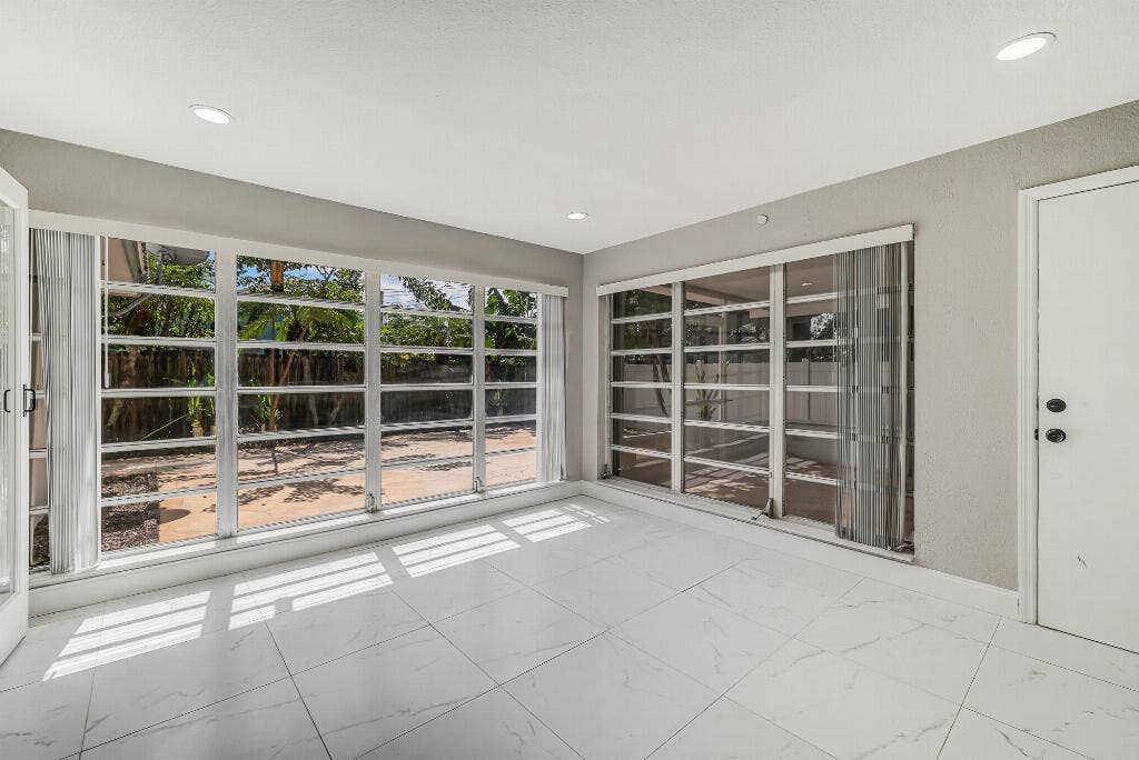 461 SE 3RD Avenue, Pompano Beach, FL 33060 42666_12_image-197567_10.14.2026