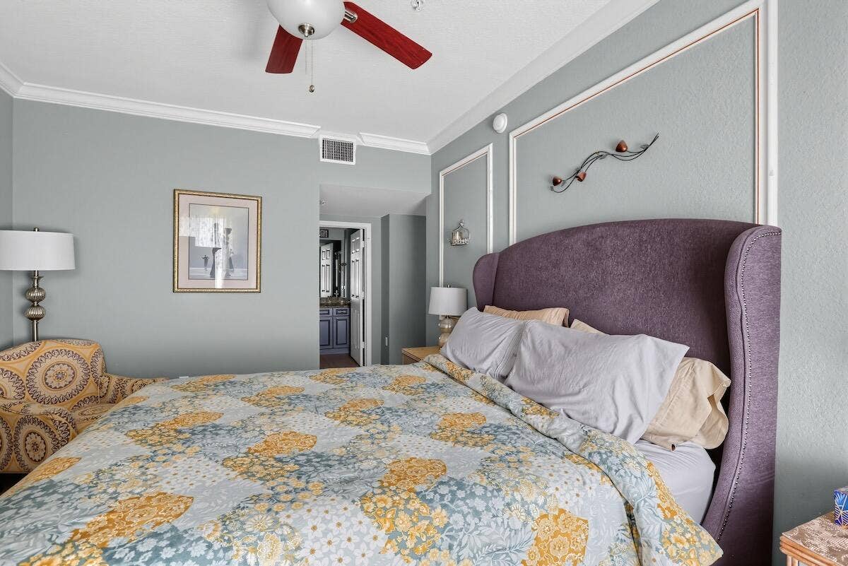 32_6918_W_Sample_Rd-Bedroom-7749