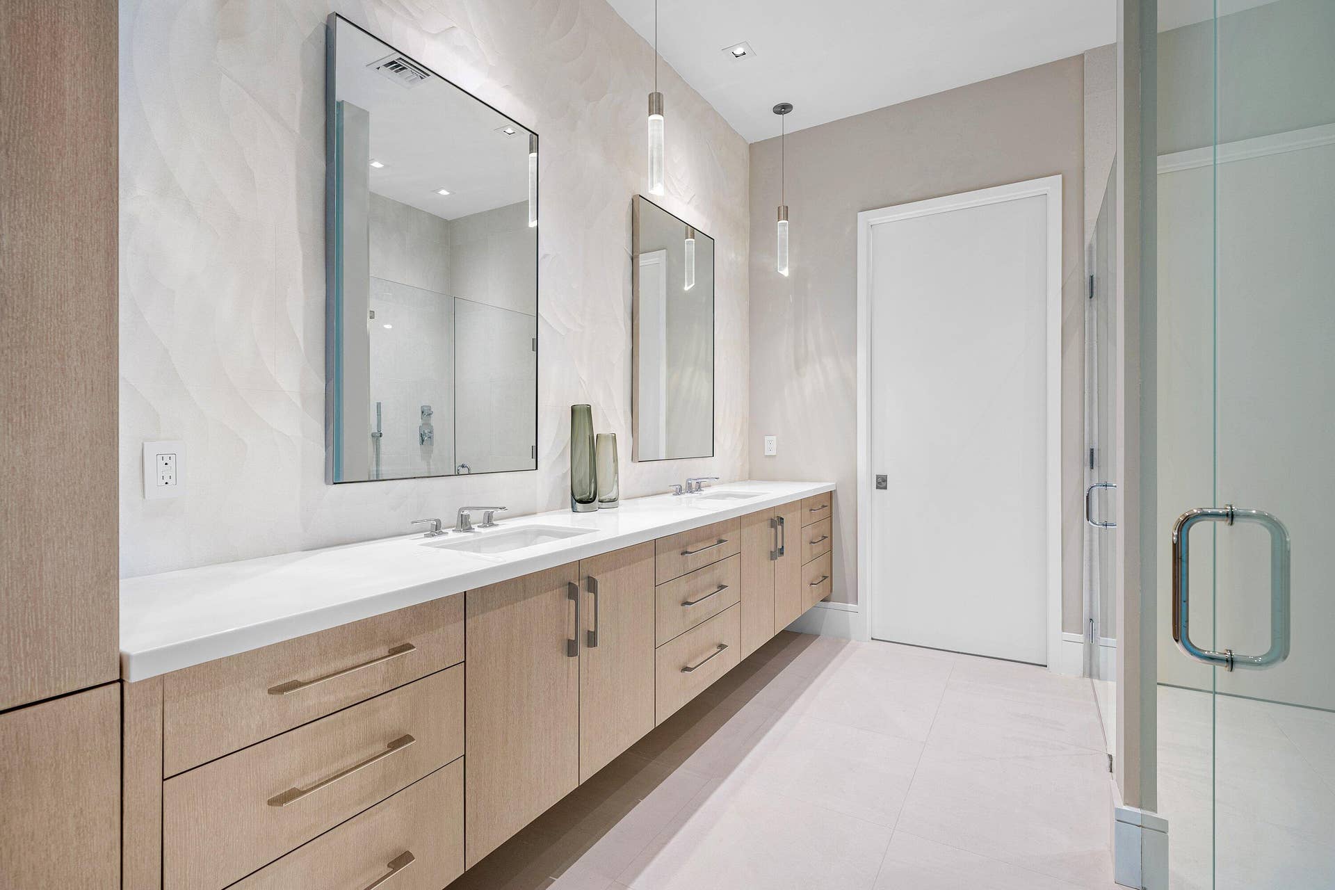 050-471RoyalPalmWay-BocaRaton-FL-33432-S