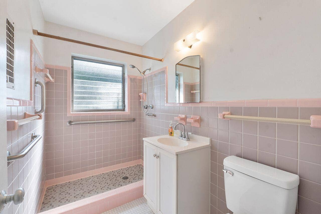 2nd Bathroom