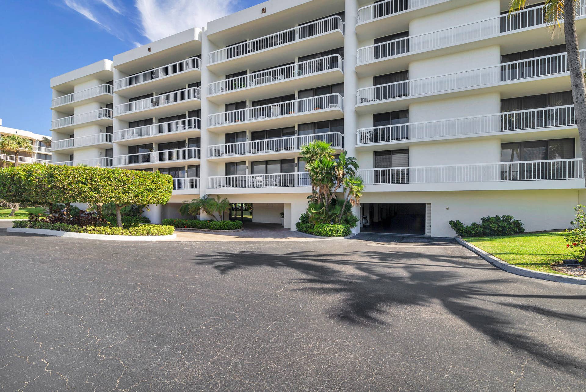 3300 S OCEAN Boulevard, #407N, Palm Beach, FL 33480 North Tower