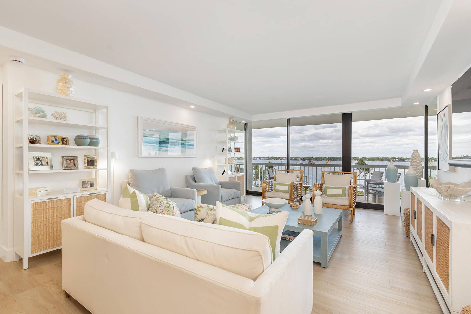 3300 S OCEAN Boulevard, #407N, Palm Beach, FL 33480 /View