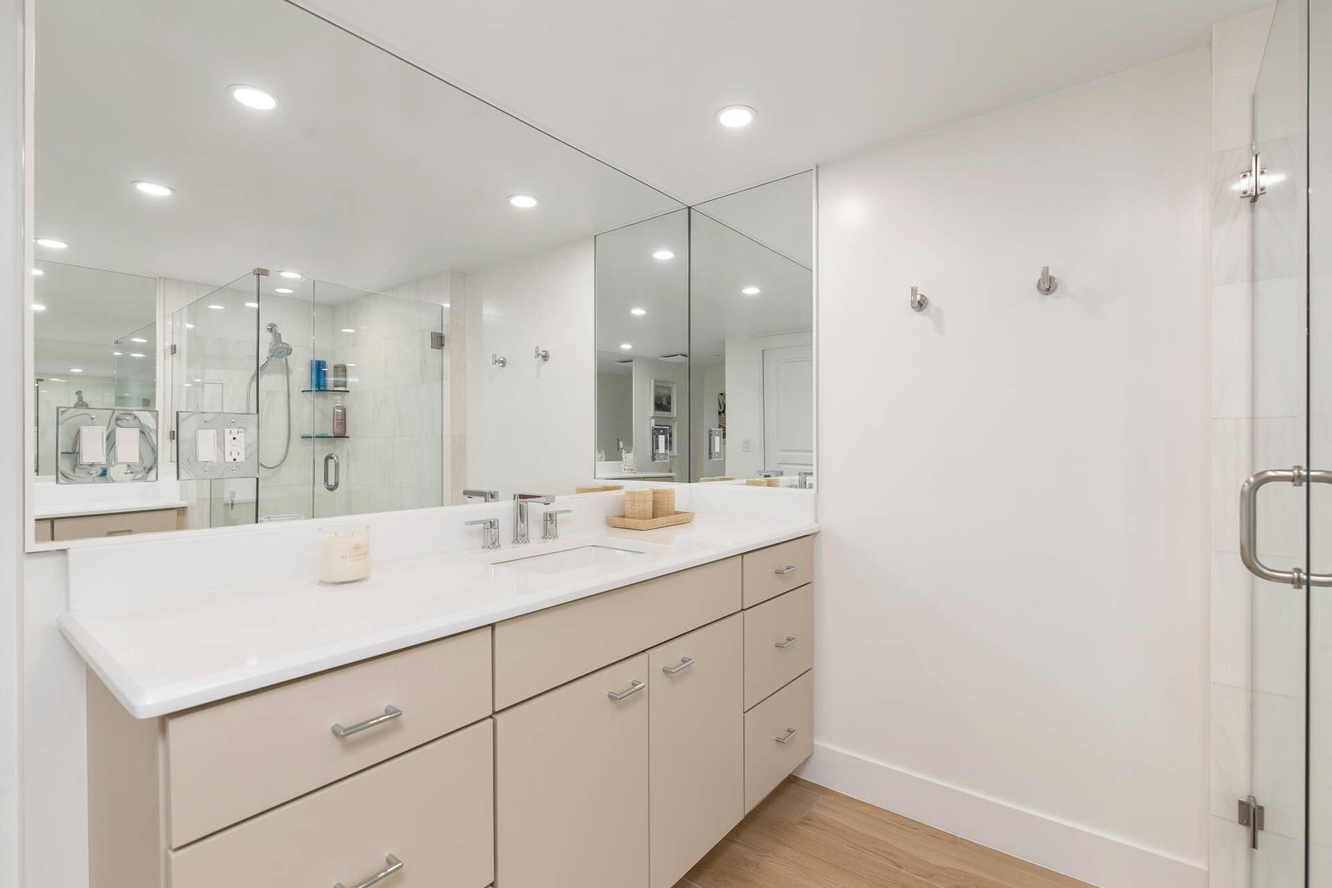 3300 S OCEAN Boulevard, #407N, Palm Beach, FL 33480 Primary Bath