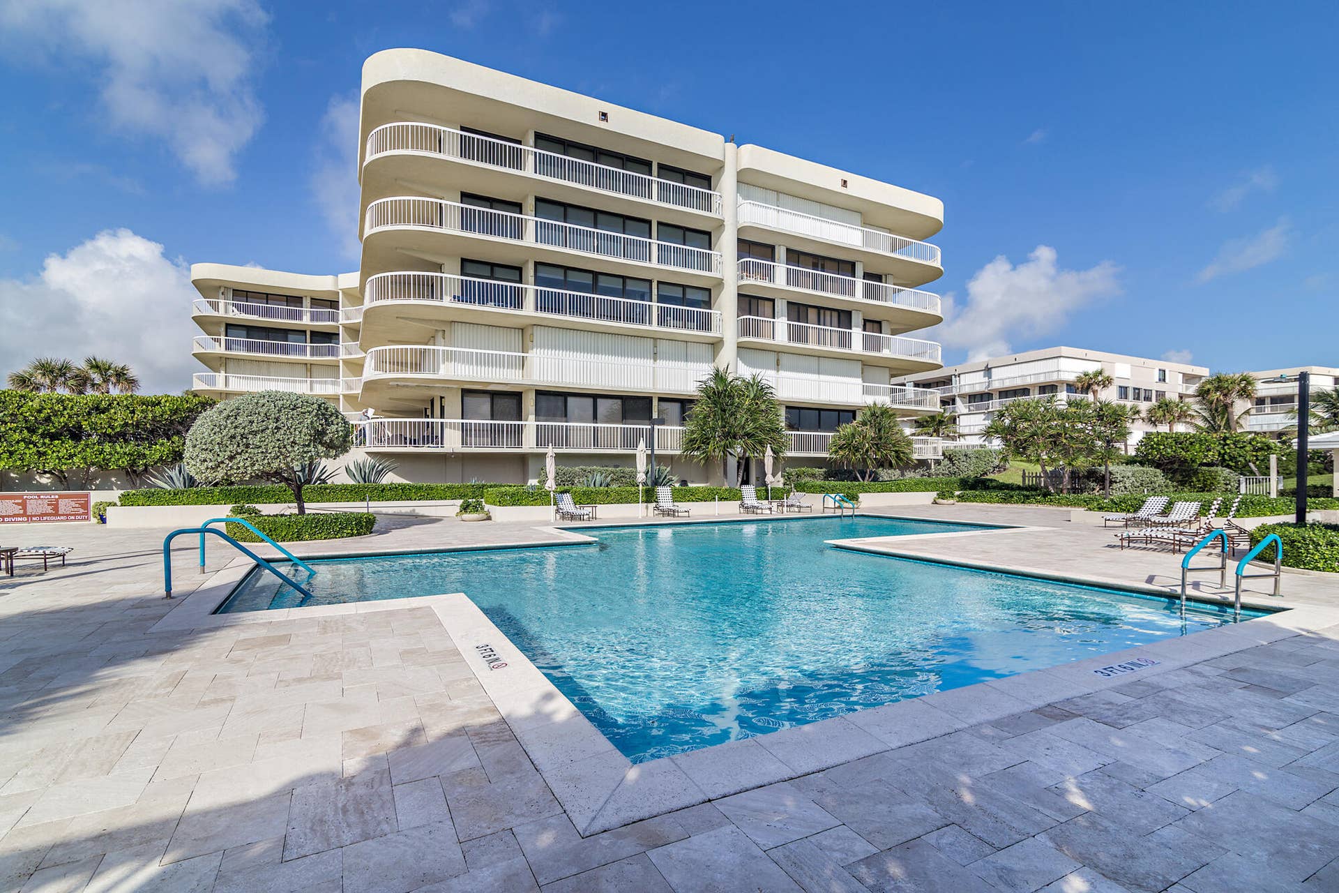 3300 S OCEAN Boulevard, #407N, Palm Beach, FL 33480 Pool