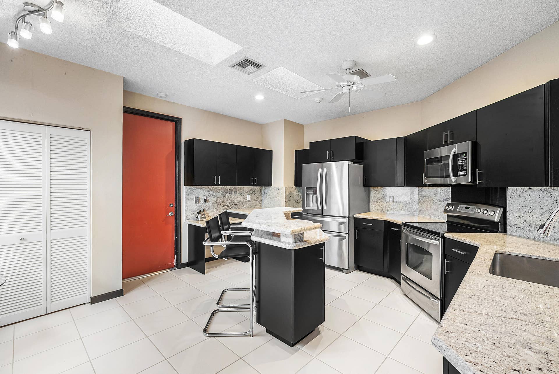 6220 SAN MICHEL Way, Delray Beach, FL 33484 Kitchen