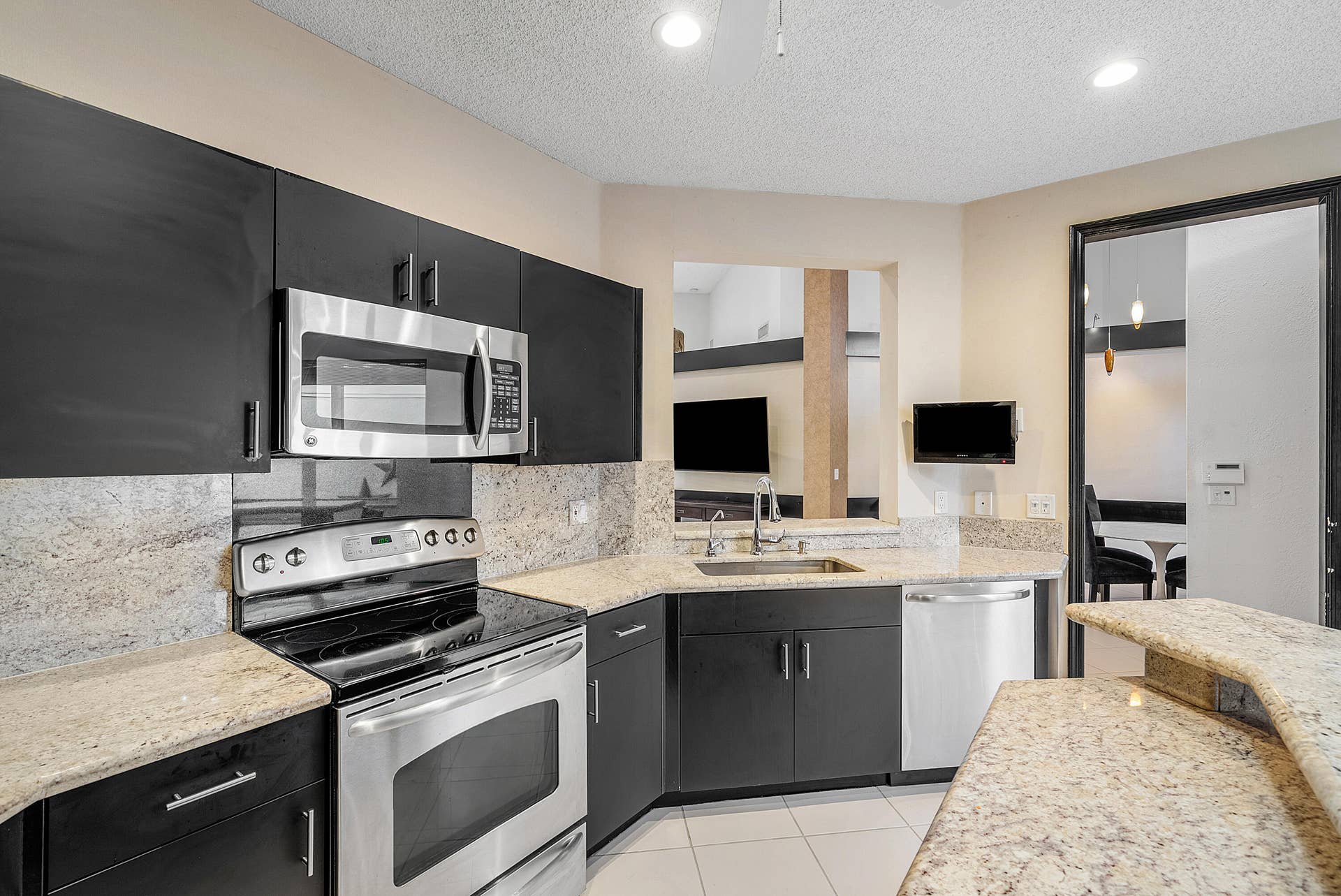 6220 SAN MICHEL Way, Delray Beach, FL 33484 Kitchen