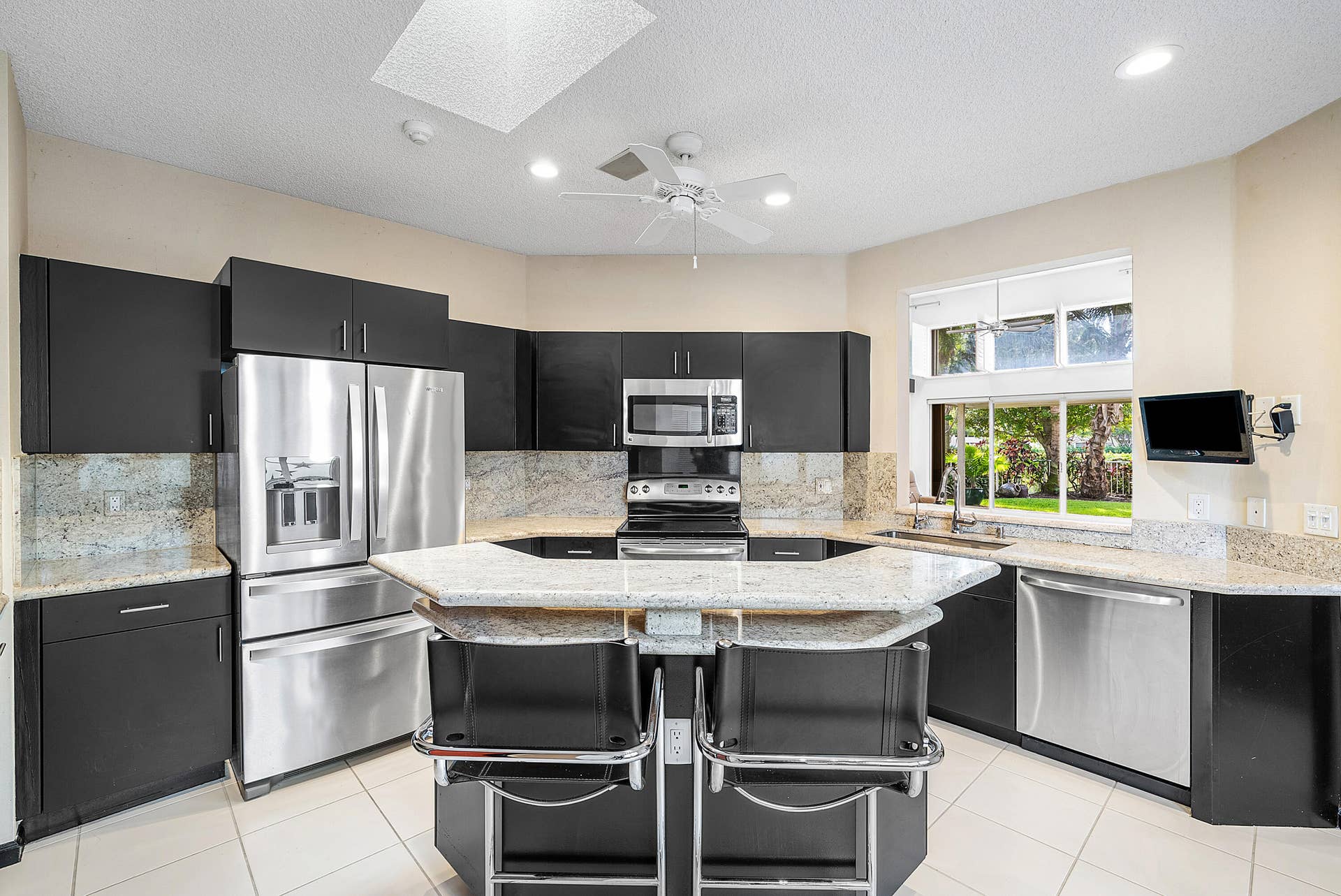 6220 SAN MICHEL Way, Delray Beach, FL 33484 Kitchen