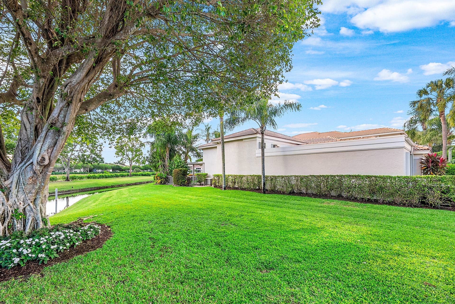 6220 SAN MICHEL Way, Delray Beach, FL 33484 Additional Side Yard
