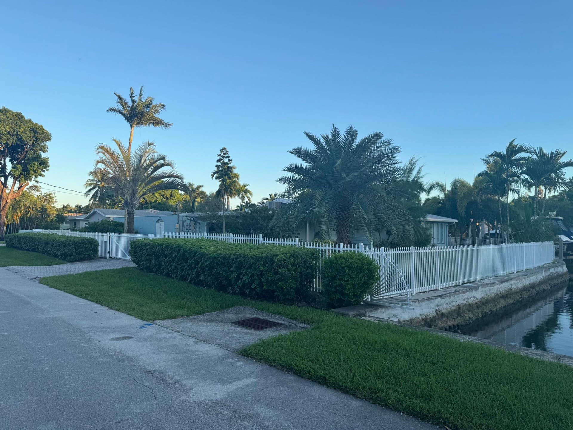 1744 W LAS OLAS Boulevard, Fort Lauderdale, FL 33312 IMG_5506