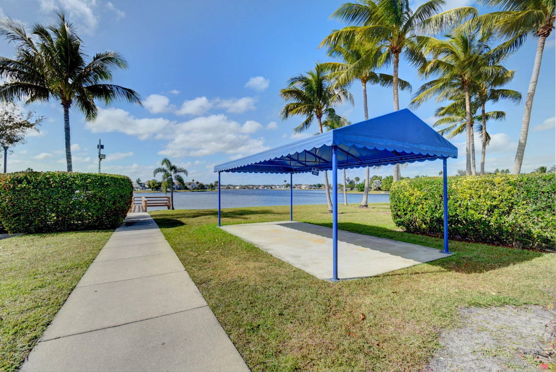 7362 ASHLEY SHORES Circle, Lake Worth, FL 33467 85-web-or-mls-LC (2)