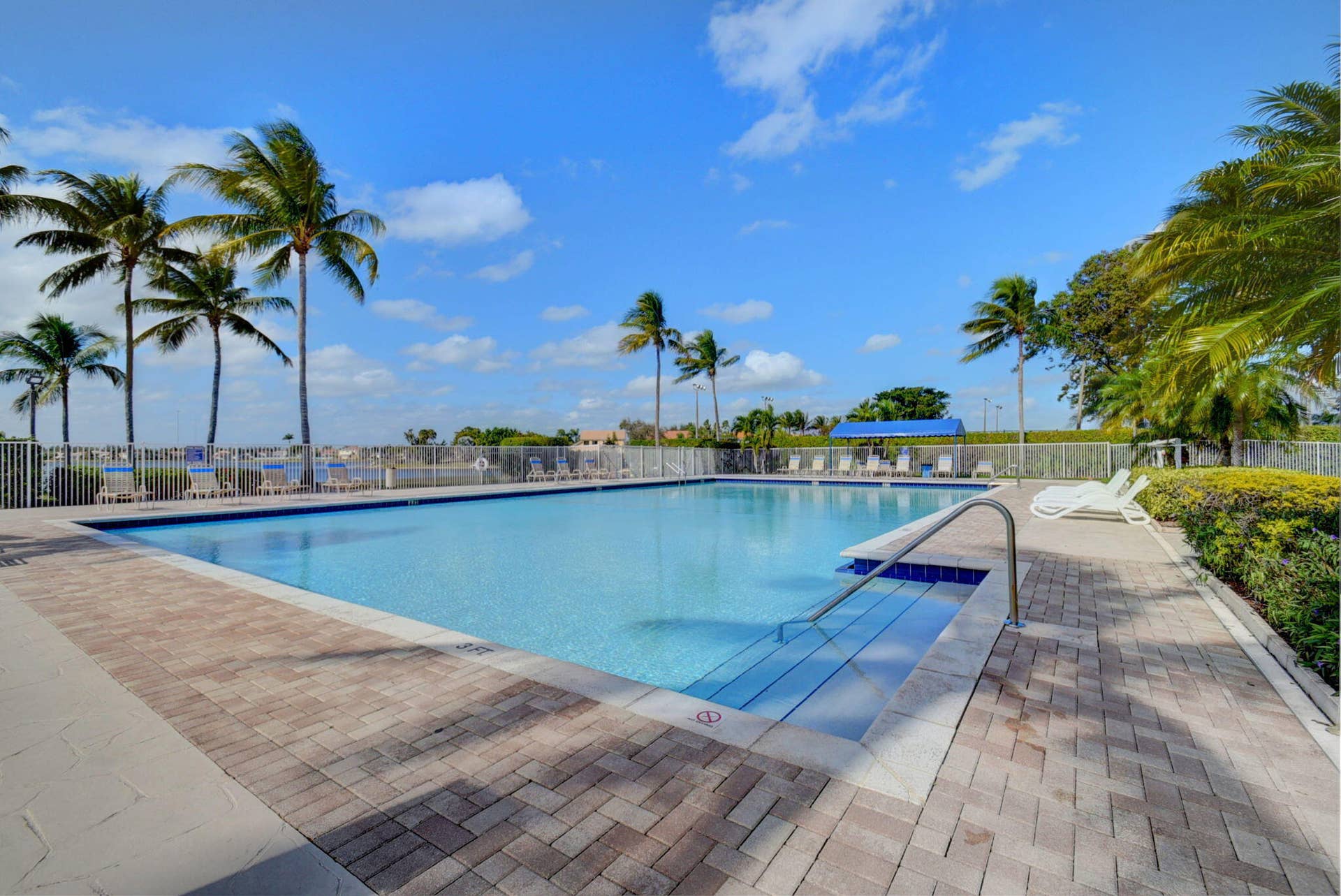 7362 ASHLEY SHORES Circle, Lake Worth, FL 33467 84-web-or-mls-LC (1)