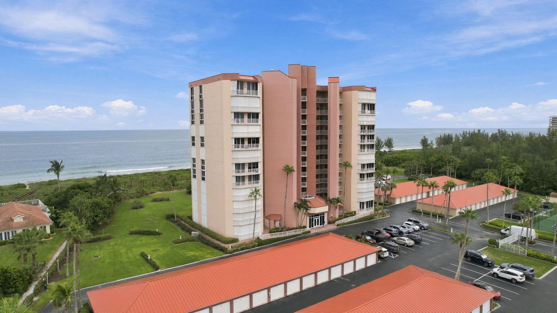 3880 N Hwy A1A, #503, Hutchinson Island, FL 34949 37-web-or-mls-DJI_0053