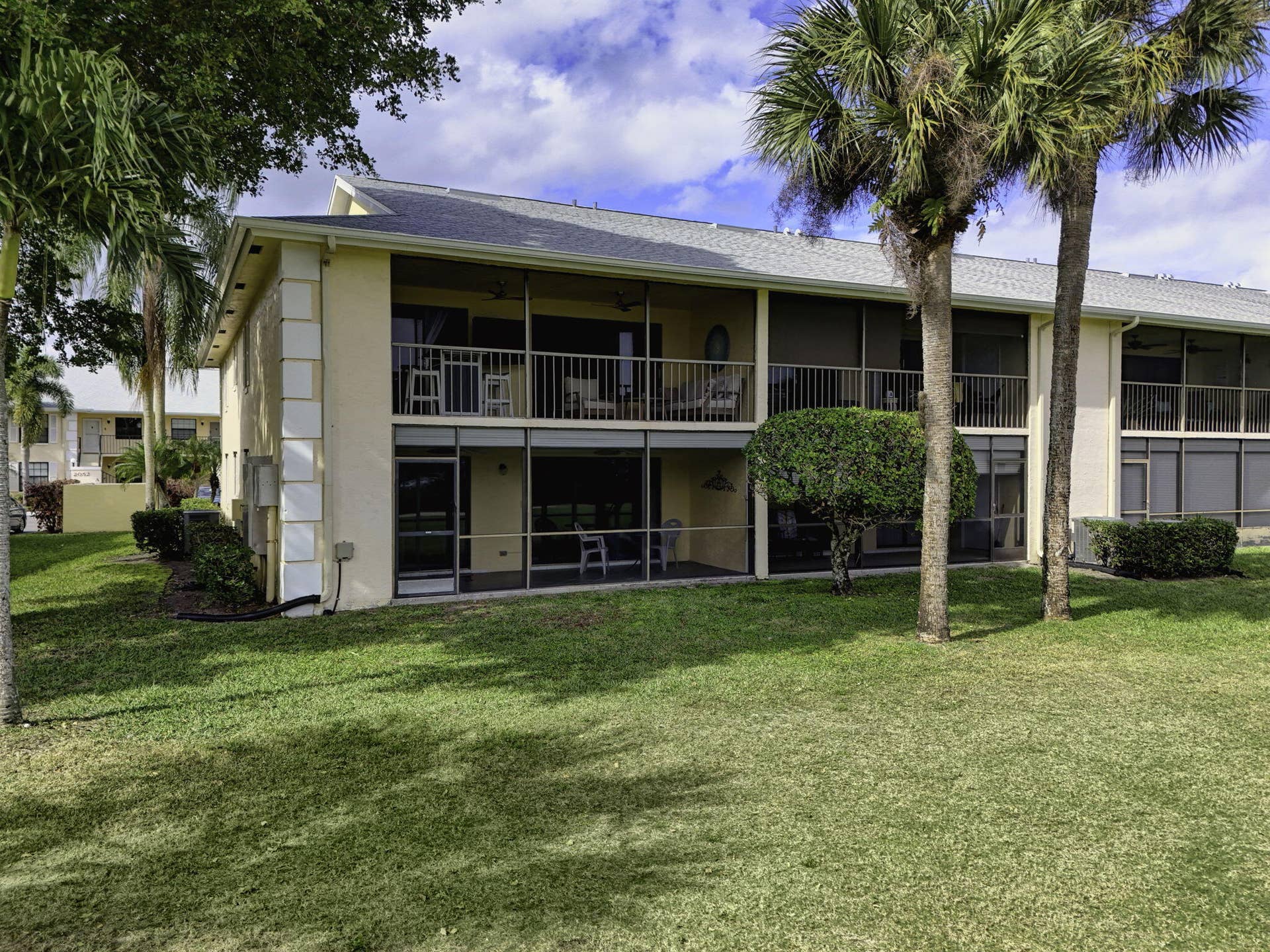 2041 Keystone Drive, #F, Jupiter, FL 33458 94-web-or-mls-DJI_20260117140026_0431_D_