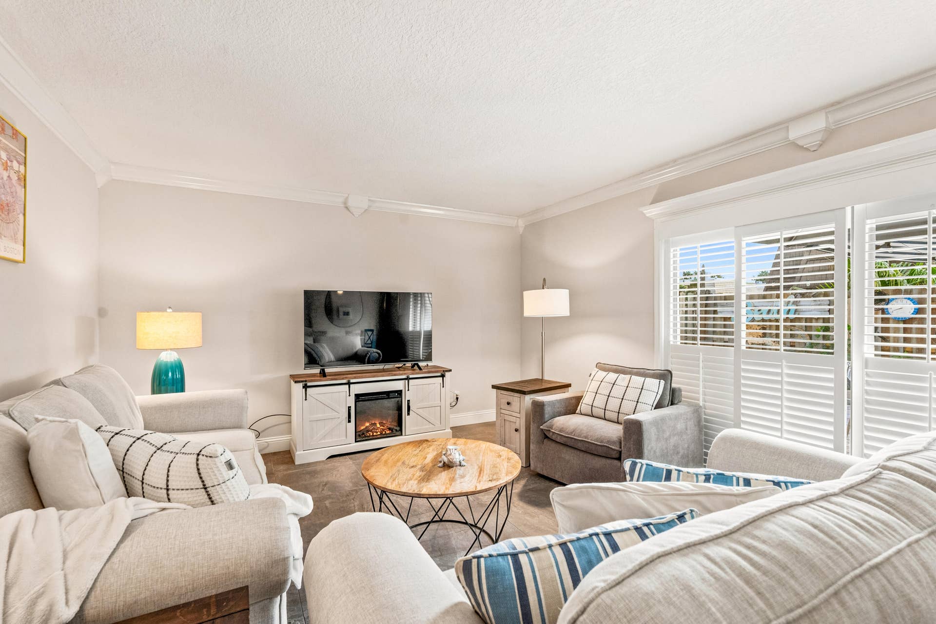 1166 6th Avenue, #15B, Vero Beach, FL 32960 1166 6th Avenue - 15B-172
