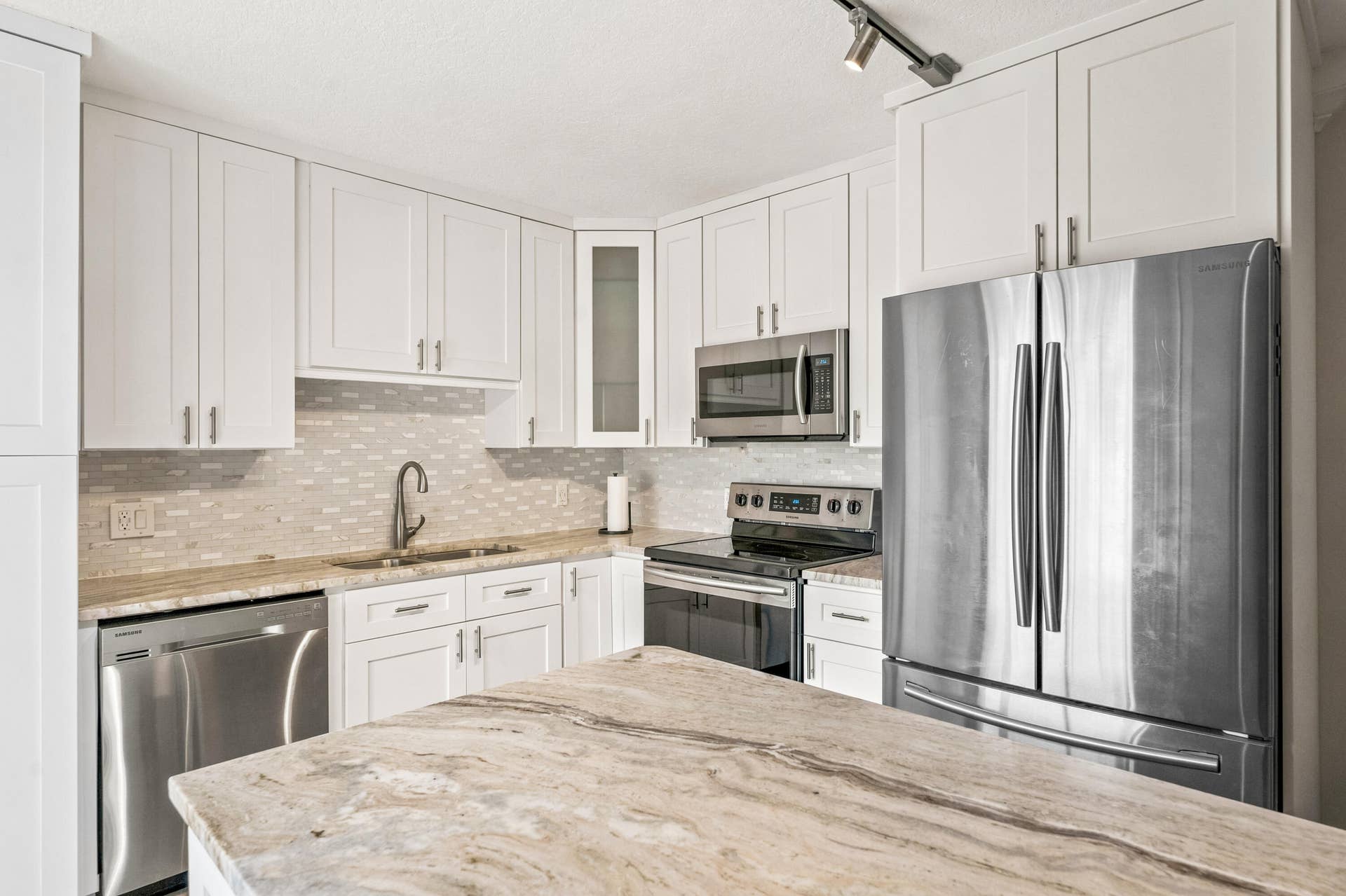 1166 6th Avenue, #15B, Vero Beach, FL 32960 1166 6th Avenue - 15B-094