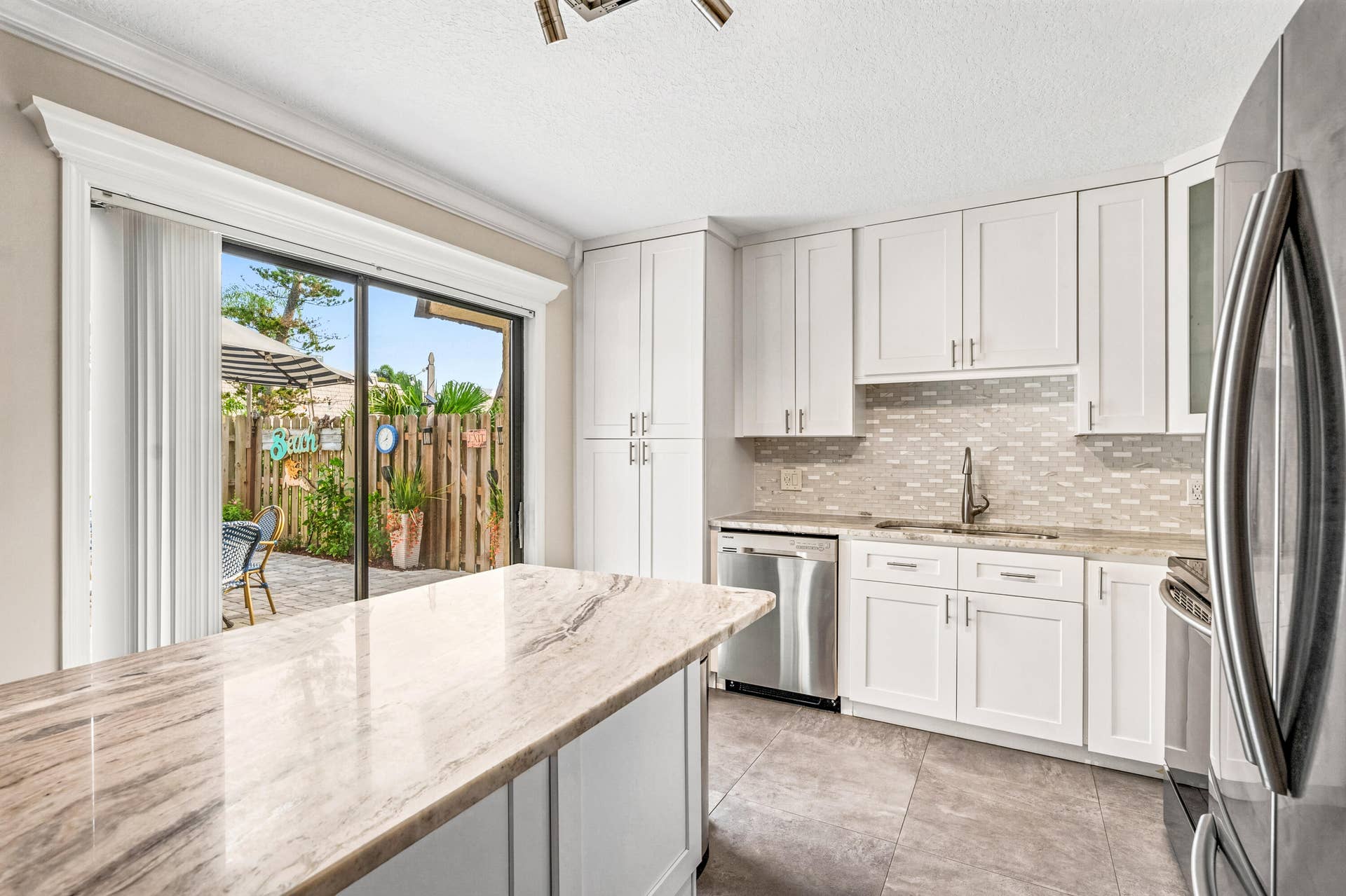 1166 6th Avenue, #15B, Vero Beach, FL 32960 1166 6th Avenue - 15B-129