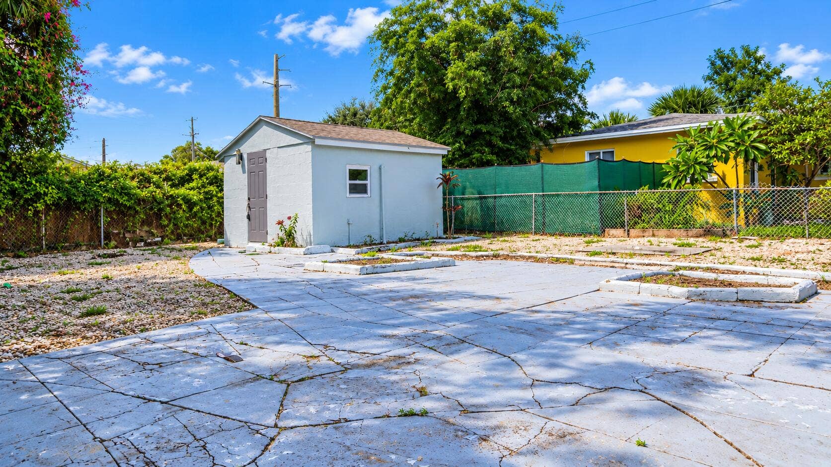 173 W 16th Street, Riviera Beach, FL 33404 3E3EAFD3-56FD-4F7E-9A8B-B9533F469100