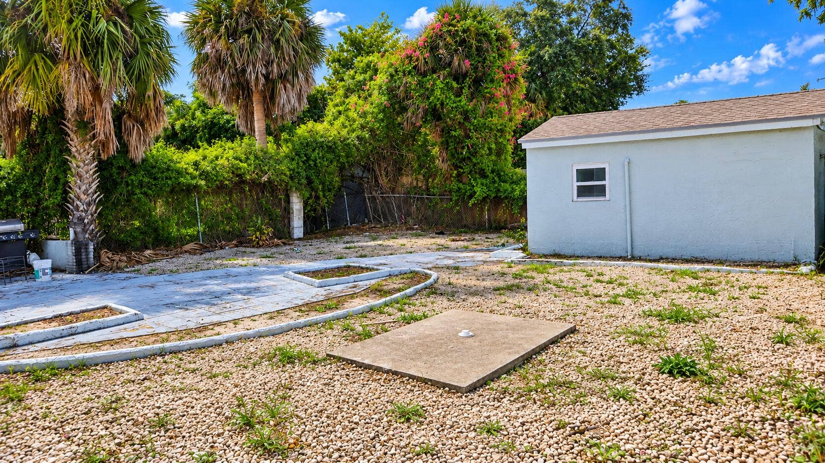 173 W 16th Street, Riviera Beach, FL 33404 4B82E71A-D2CF-44E8-A057-AF18255F7F14
