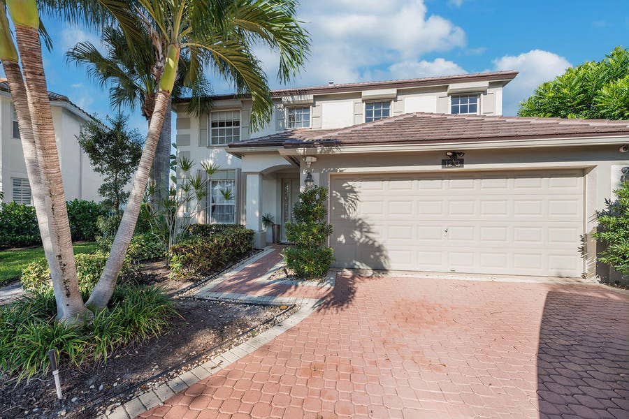 Property photo for 1233 Avondale Lane, West Palm Beach, FL