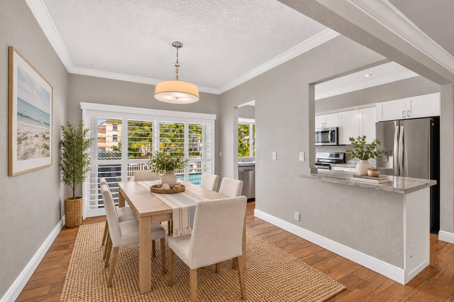 2107 NE 44th Street, Lighthouse Point, FL 33064 Virtually staged. Dcor digitally added.