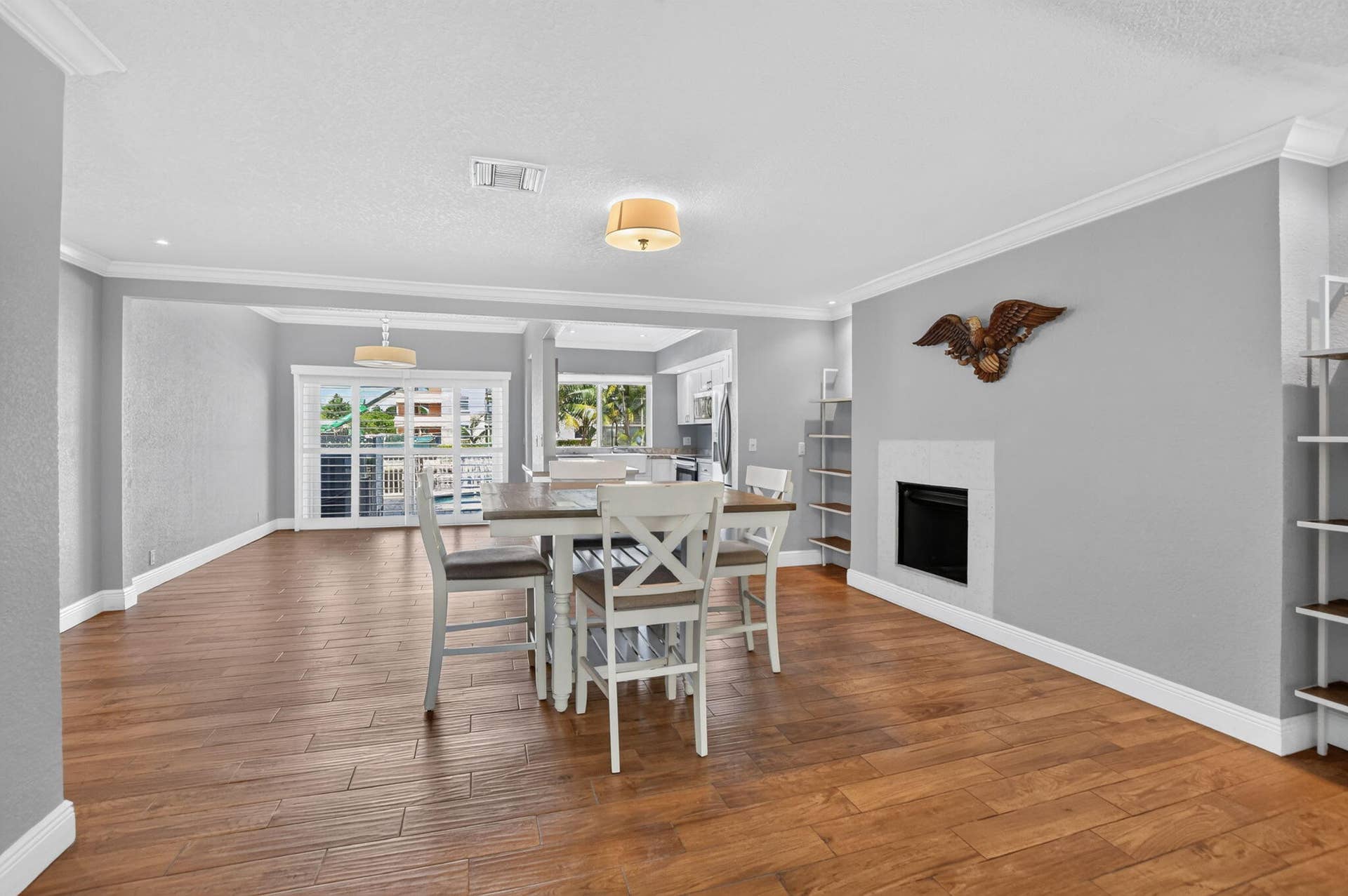 2107 NE 44th Street, Lighthouse Point, FL 33064 Living Room & Extended Seating Area