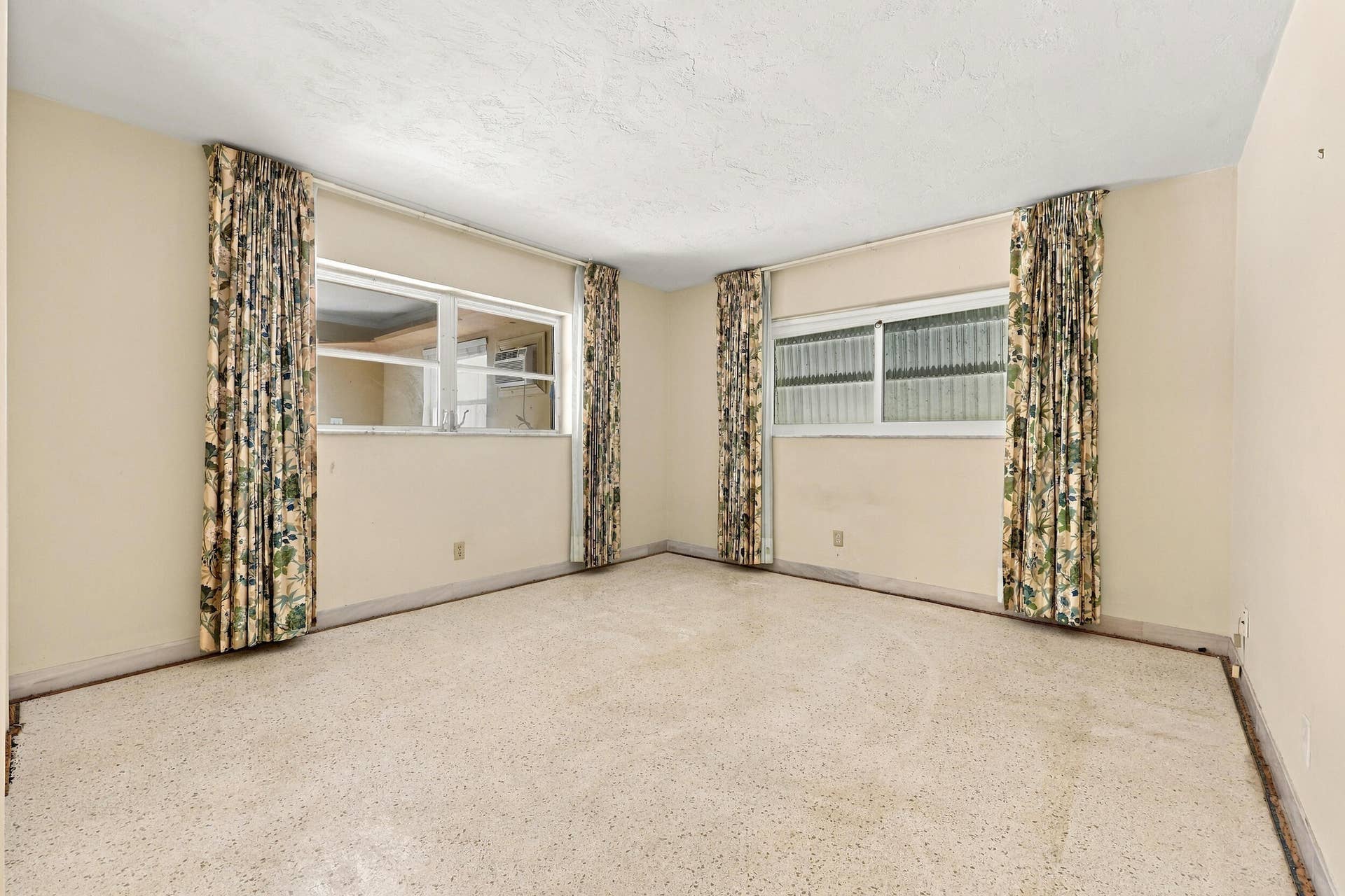 213 NE 24th Court, Boca Raton, FL 33431 The oversized secondary bedroom helps accommodate any size family or guests.